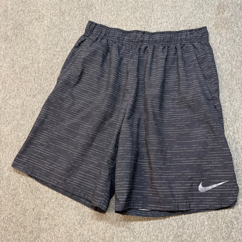 Nike Dri-FIT Mens Large Black Space Striped Athletic Training Shorts 8" Inseam